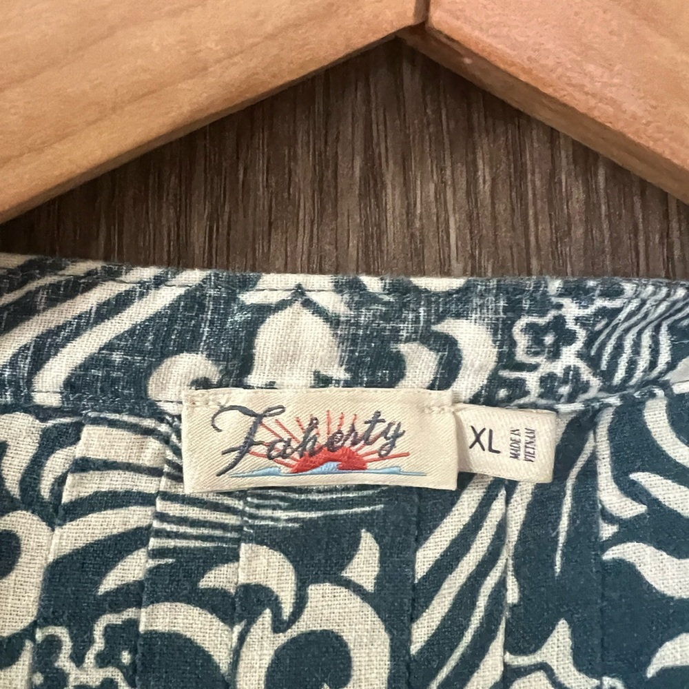 Faherty Navy and Cream Floral Dress - Picture 6 of 11